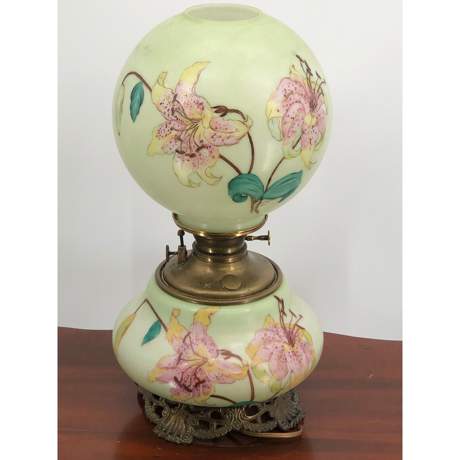 Antique Victorian Hand Painted Tiger Lilly Gone With The Wind Lamp