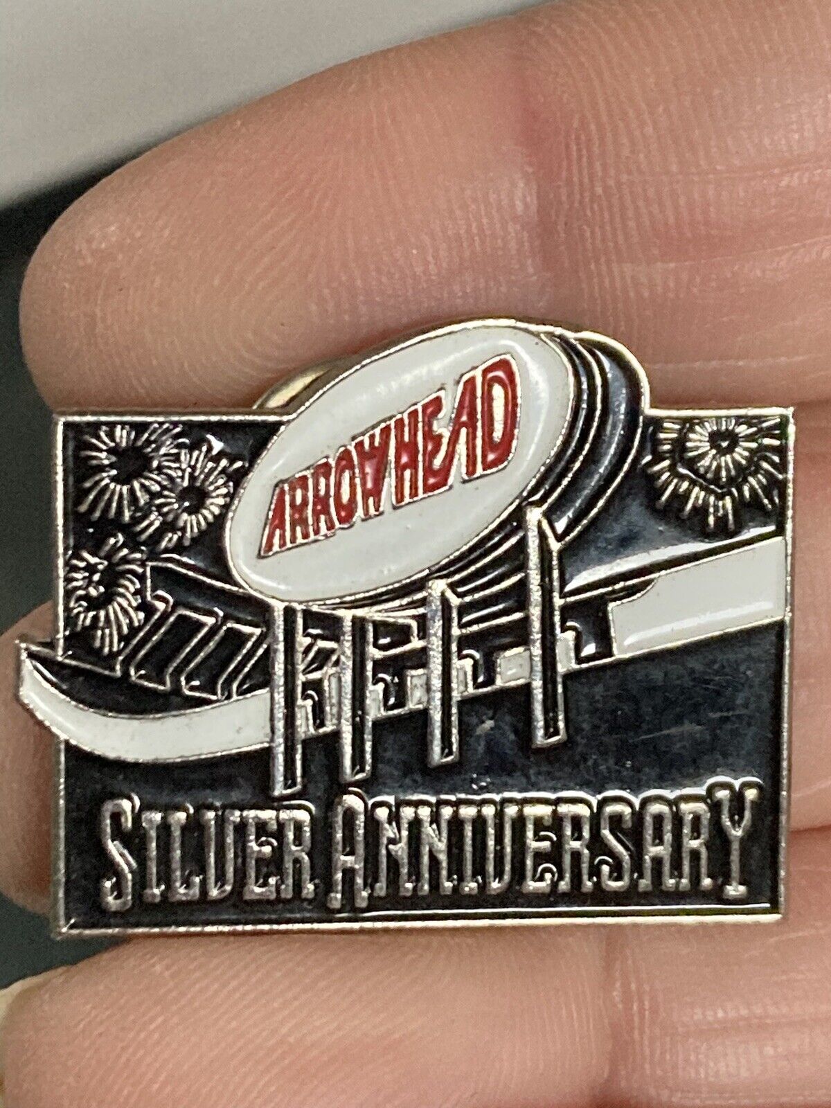 Arrowhead stadium silver anniversary Lapel Pin K527
