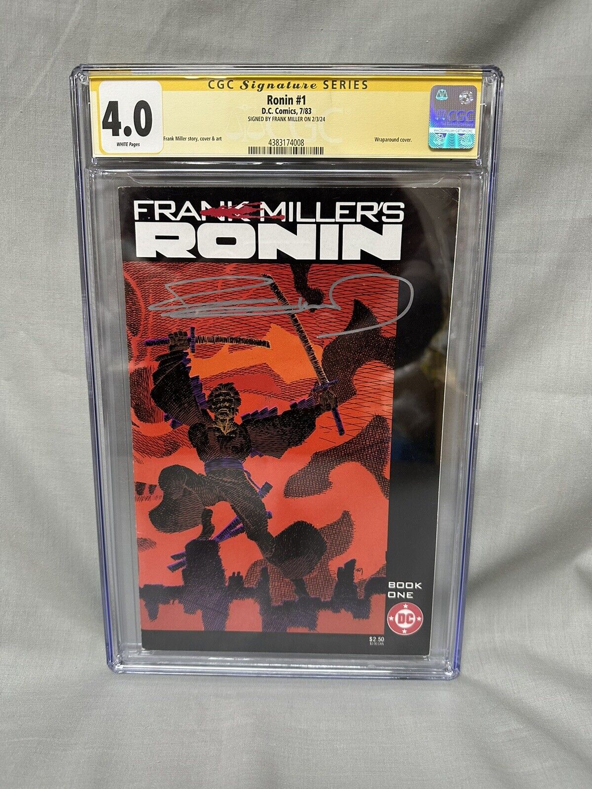 Frank Miller's Ronin #1 - CGC 4.0 signed Frank Miller (white pages)