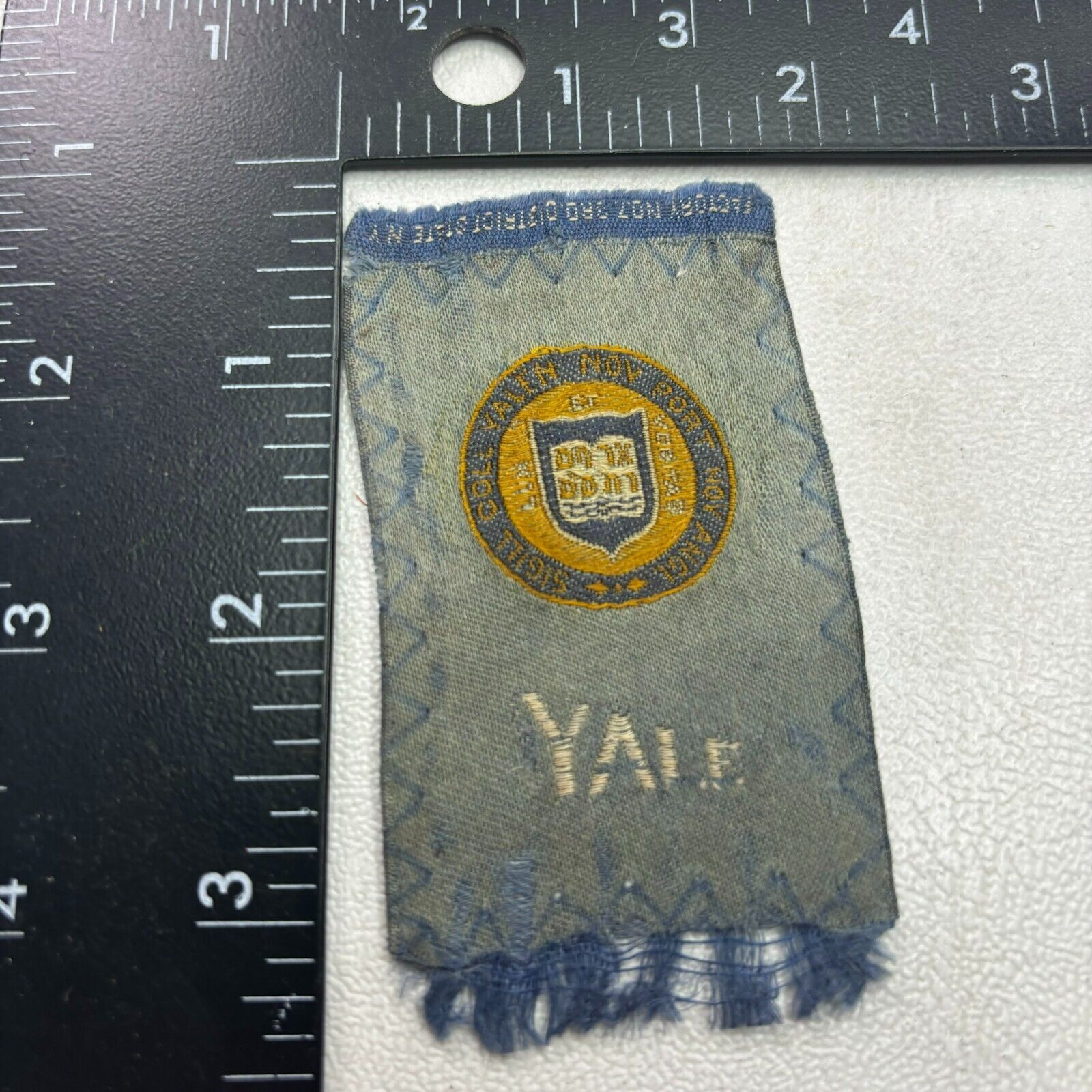 VTG ROUGH c1910s YALE UNIVERSITY Egyptienne Luxury Tobacco Silk Collectible 39RI