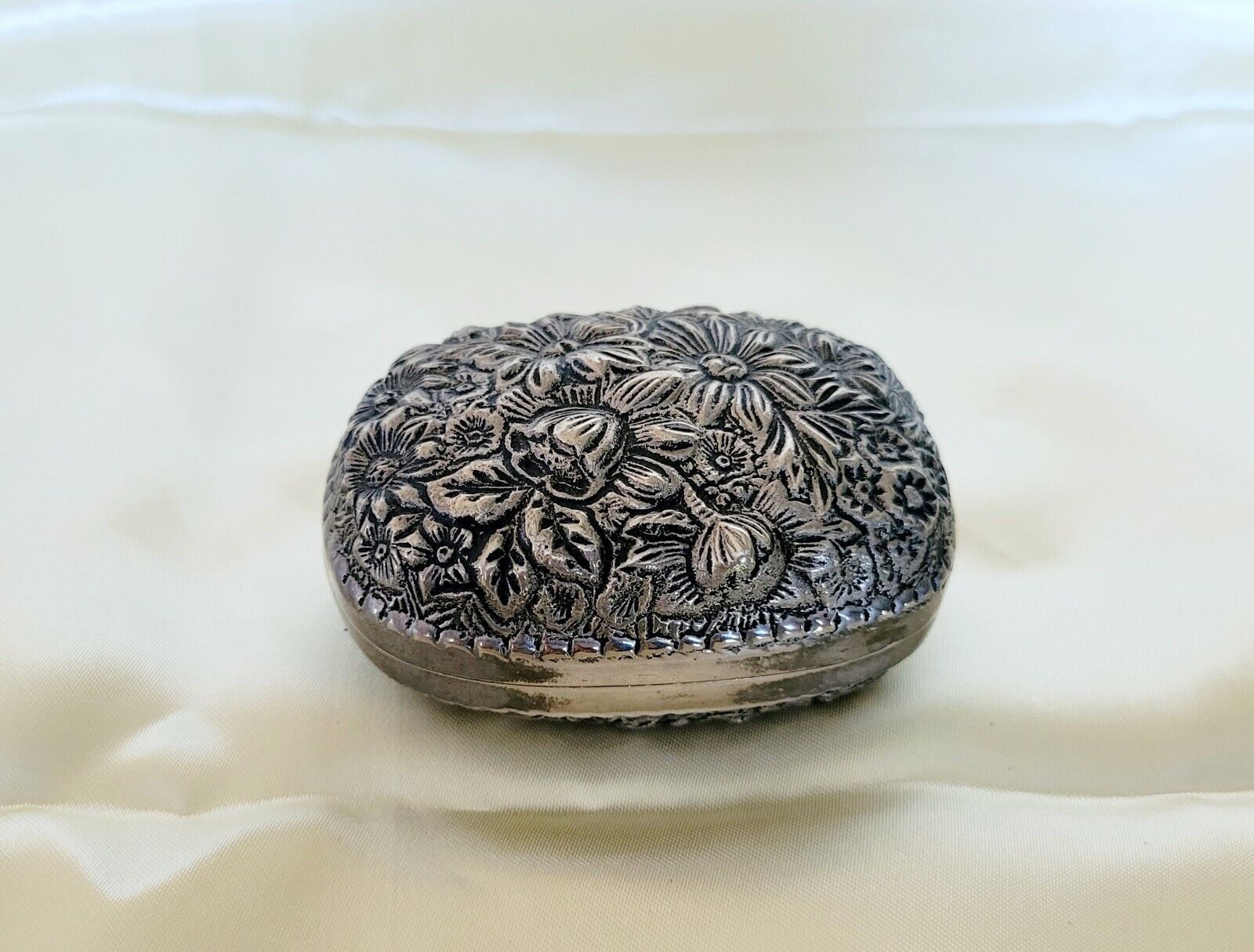 Vintage 1920's ANTIQUE Ornate Silver Plated Jewelry Box