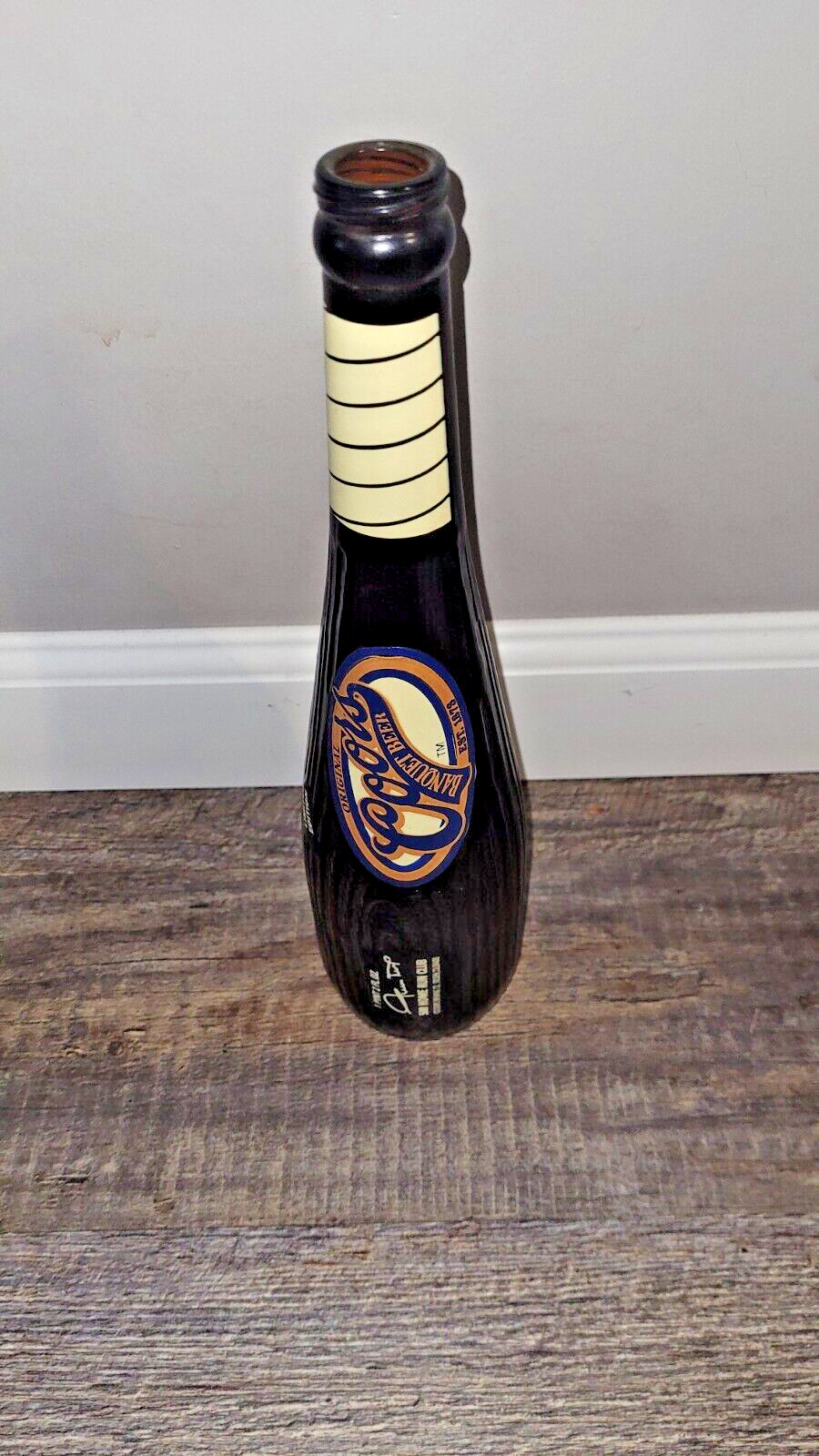 Willie Mays 1997 Coors 500 HR Club, Limited Edition Baseball Bat Bottle