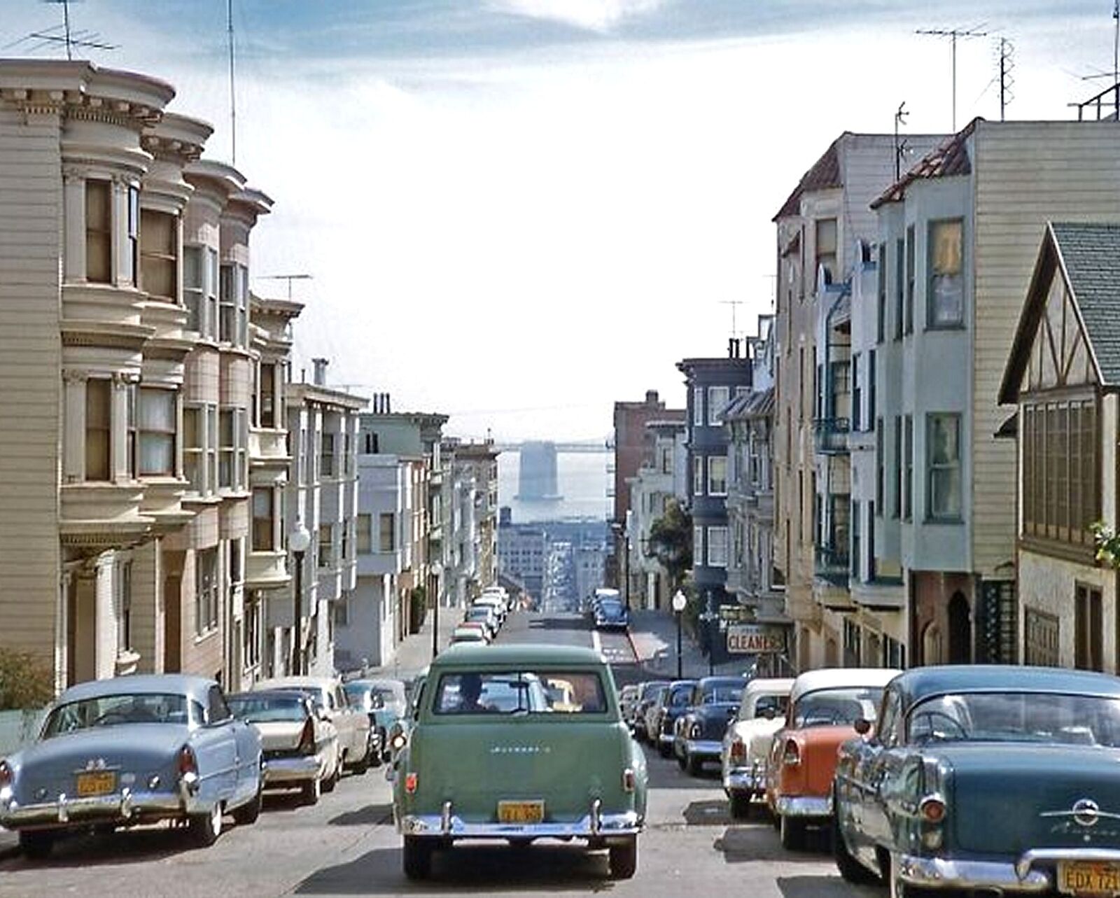 1956 SAN FRANCISCO STREET SCENE PHOTO  (206-T)
