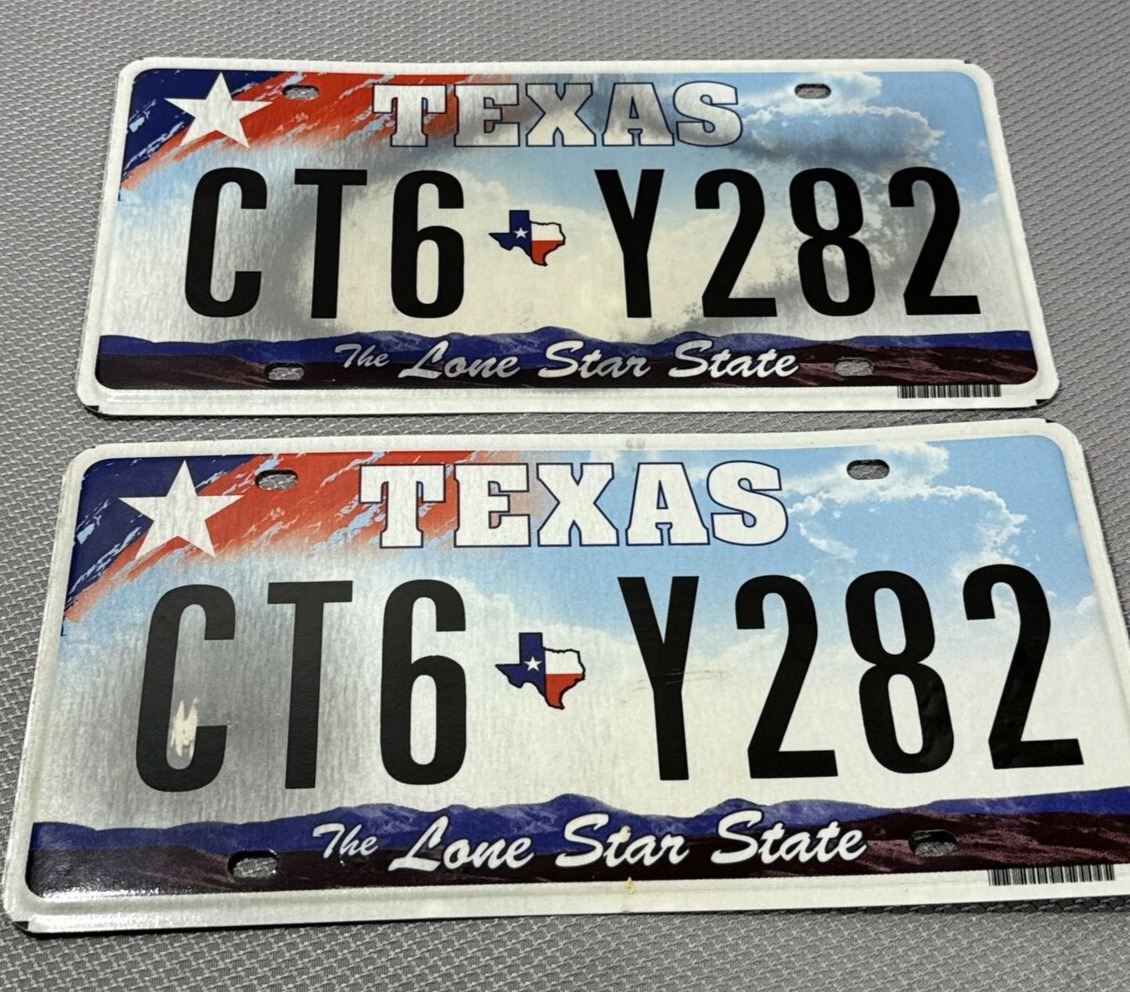2 Texas License Plates Matching Pair CT6 Y282 Car TX Collectible Automobile Lot