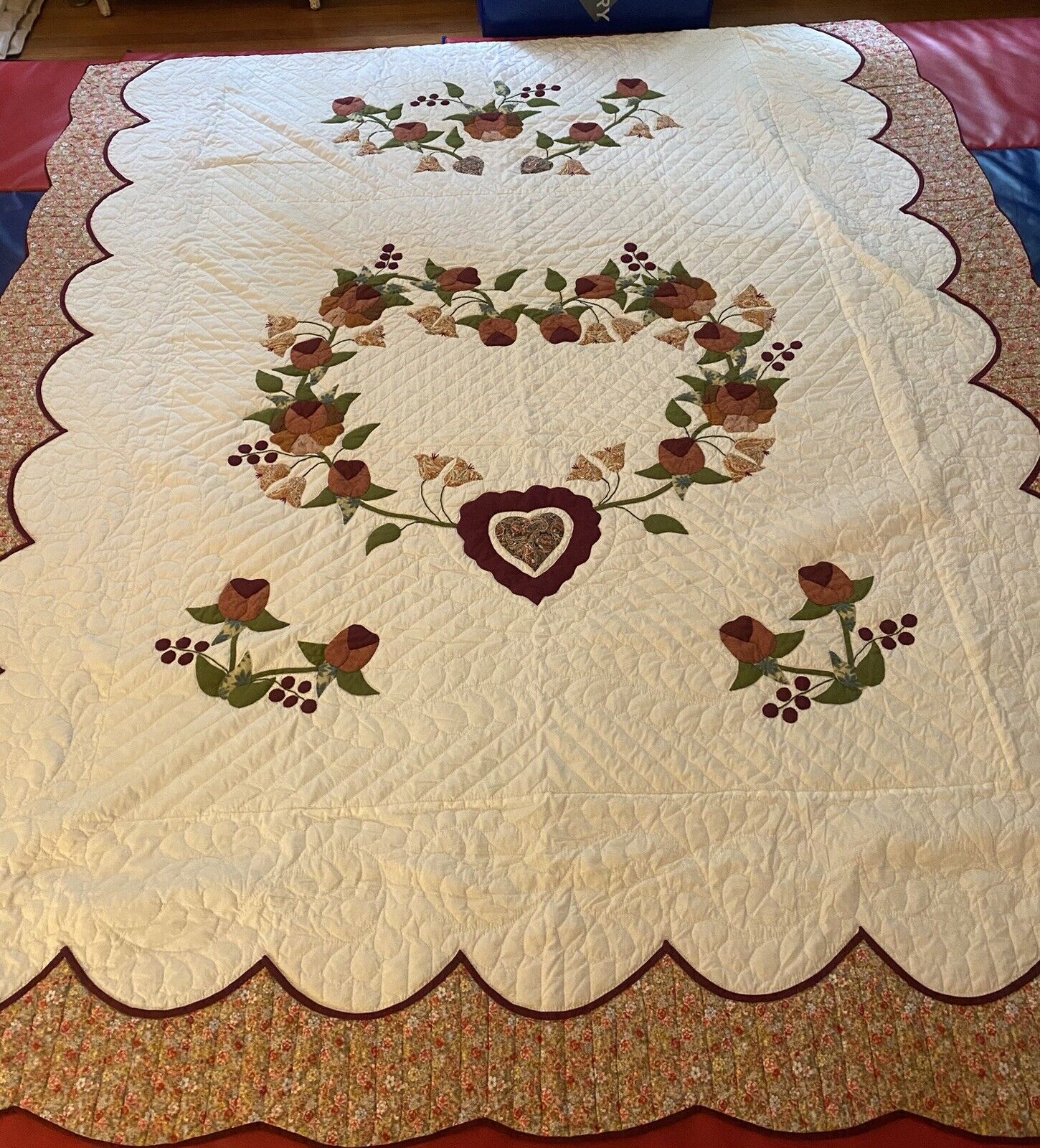 Quilt Amish King 90” X 102” Hearts and Flowers