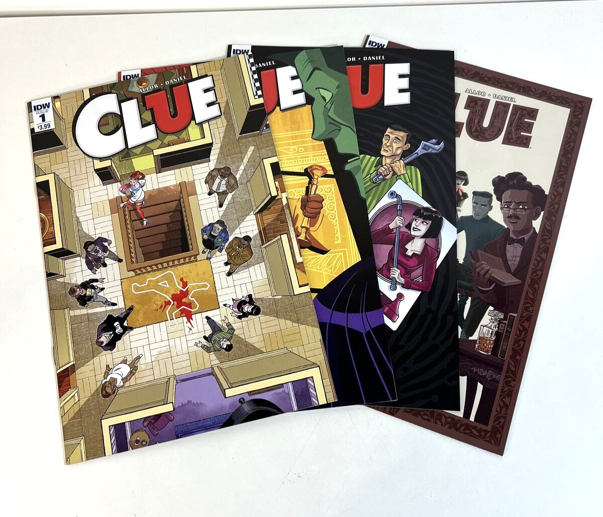 CLUE COMIC IDW 2017 ISSUES #1-#4 (4 Comic lot) VARIANTS. Based on Hit Board Game