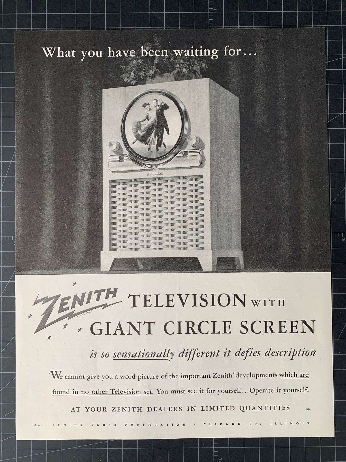 Vintage 1949 Zenith Circle Screen Television Print Ad