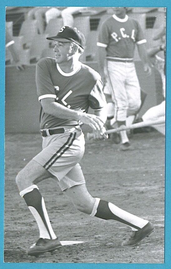 Gordon Jones (Sacramento) Vintage Minor League Baseball Postcard  