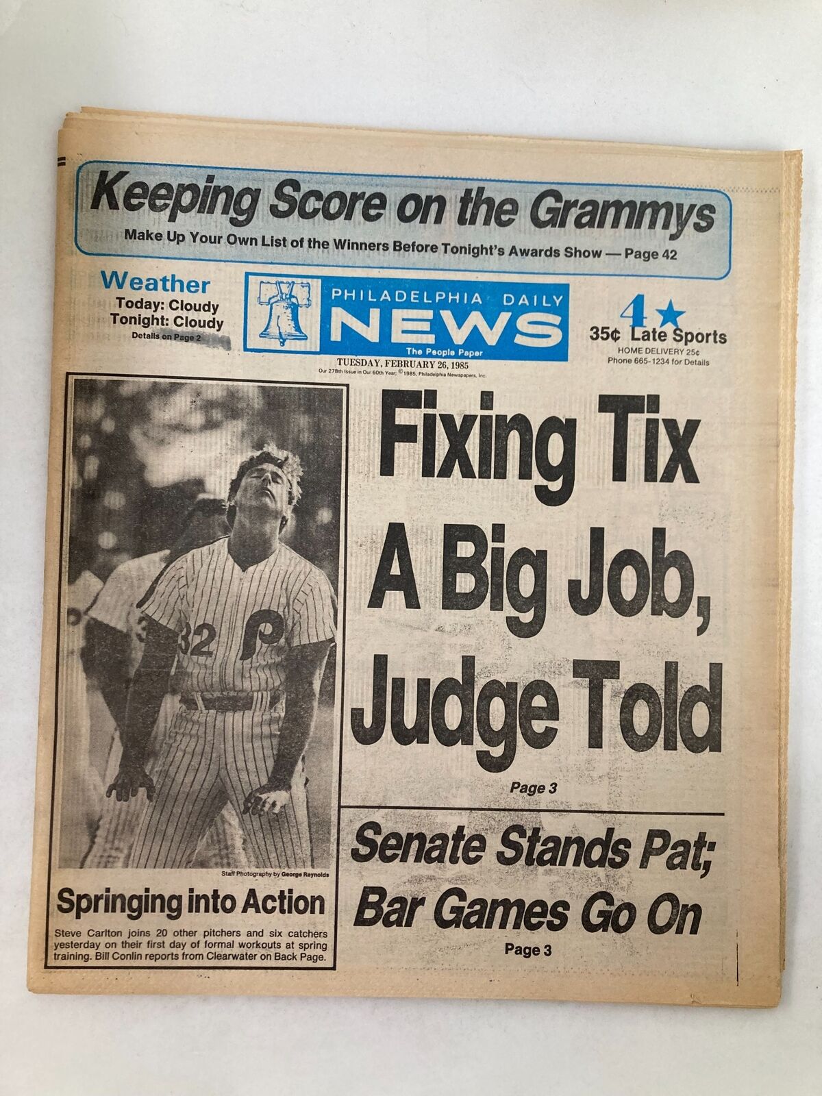 Philadelphia Daily News Tabloid February 26 1985 Steve Carlton and Bill Giles