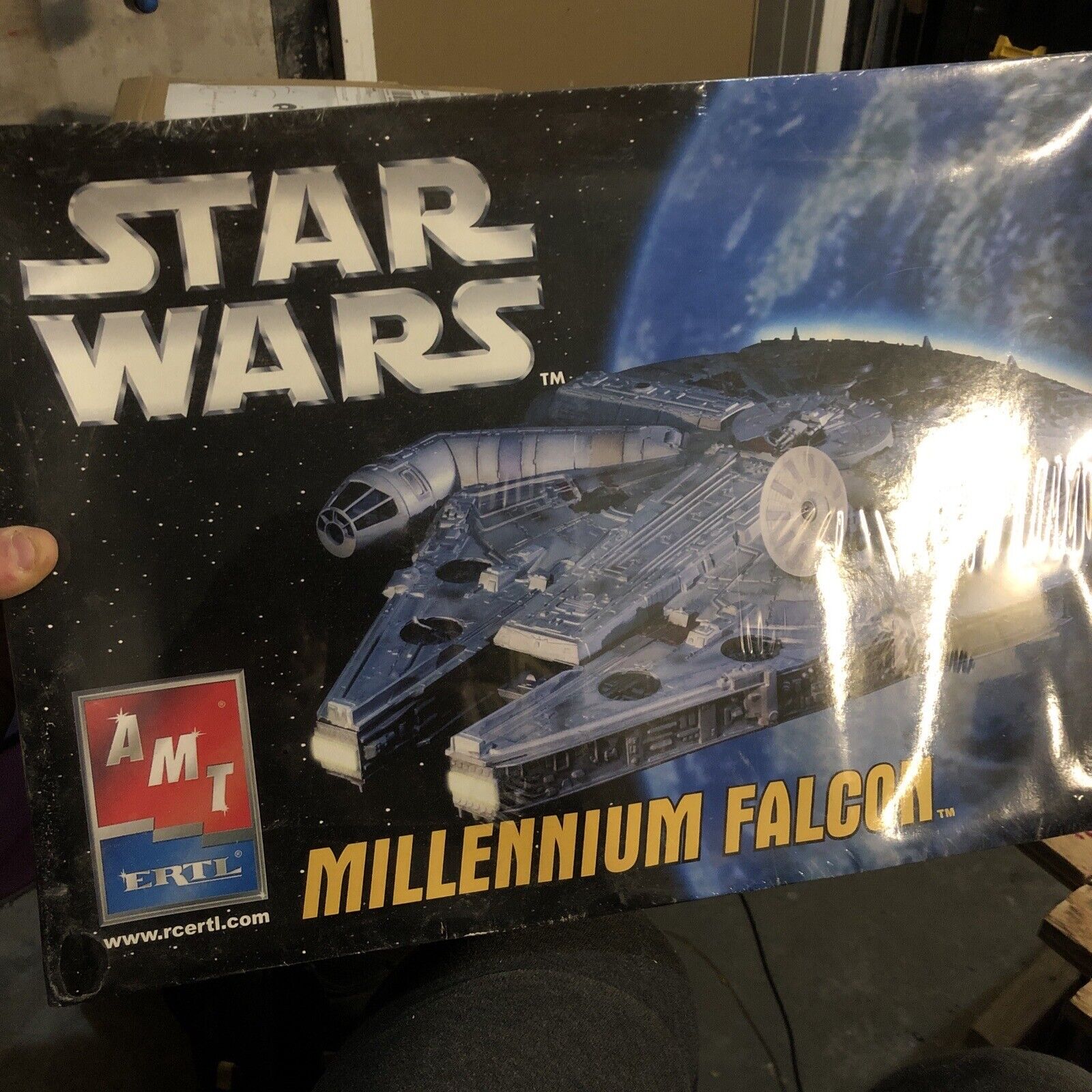Star Wars Millennium Falcon Model Office Ertl