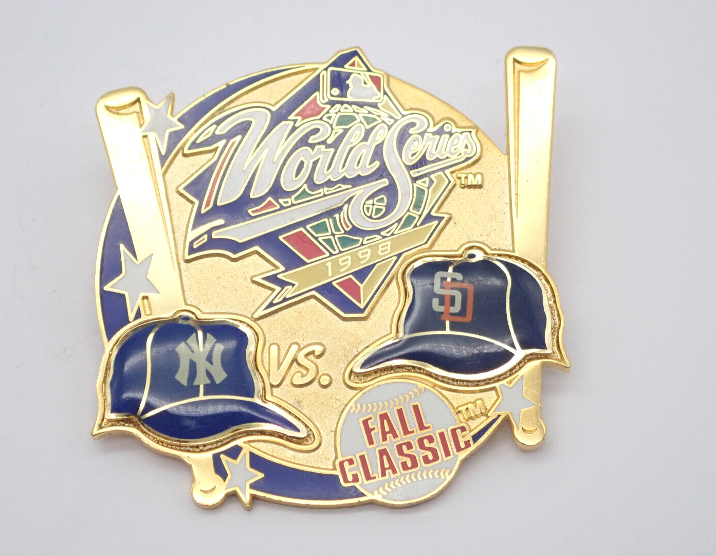 World Series 1998 NY Yankees Vs. San Diego Fall Classic Vintage Lapel Pin