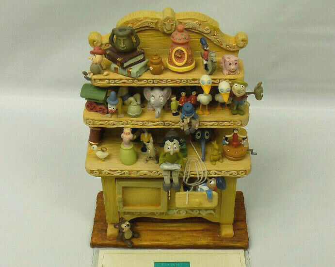 WDCC Disney Classics Pinocchio Geppetto\'s Toy Creations Hutch Figurine w/Box COA