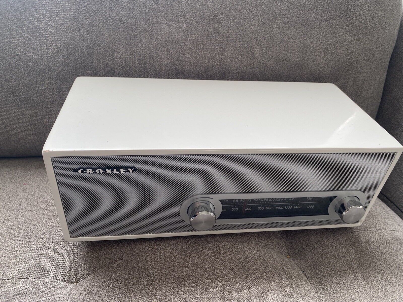 Crosley CR3022A-WH Retro Style AM/FM Tabletop Radio White/Chrome No Power Cord
