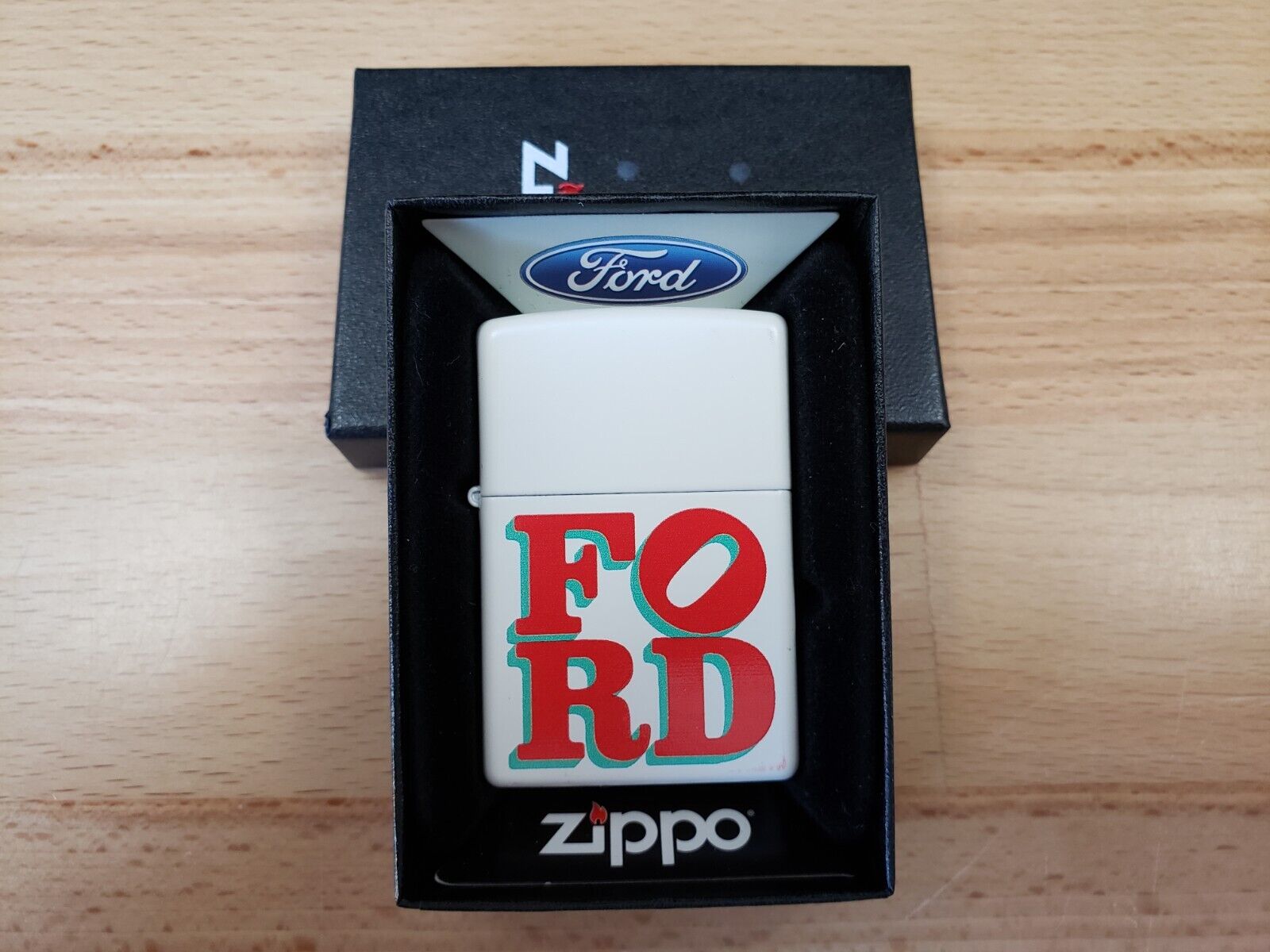 Zippo 214 Classic White Matte Lighter Ford Jun 2017