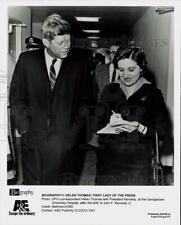 1998 Press Photo UPI Correspondent Helen Thomas with President John F. Kennedy picture