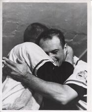 1957 Press Photo HoFer Eddie Mathews  w Pitcher Lew Buredette After World Series picture