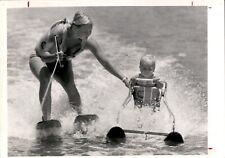 LD273 1971 Original Ricardo Ferro Photo WORLD'S YOUNGEST WATER SKIER CATHY HAS picture