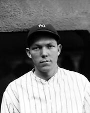 New York Yankees BILL DICKEY 8X10 PHOTO PICTURE 22050700814 picture