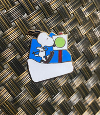 VINTAGE CHARLIE BROWN SNOOPY SKIING GREEN LIGHT GOOO COLLECTIBLE ENAMEL PIN RARE picture