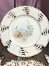 Decorative Wall Plate, Vintage Plate White Daisy Flower Design w/ Gold Trim picture