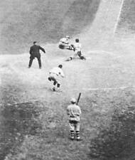 Gus Felix Braves' outfielder sliding home and spiking Earl Smith - 1925 Photo picture