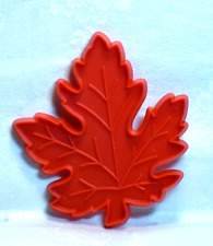 Hallmark Vtg Cookie Cutter - Large Fall Leaf Maple Nature Thanksgiving Autumn picture