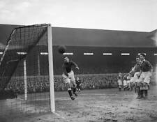 Chelsea Goalkeeper Medhurst Makes A Brilliant Save A Free Kick Second 1947 PHOTO picture