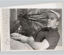 US Baseball Player Dodgers PEE WEE REESE Play GOLF @ Louisville 1950 Press Photo picture
