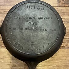 GRISWOLD  722 #8  VICTOR CAST IRON SKILLET HEAT RING NO WOBBLE PITTING or CRACKS picture