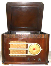 Vintage Sears 1947 Silvertone Radio Phonograph 6071 Chasis 132.826-1, Tube Radio picture