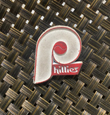 VINTAGE MLB BASEBALL PHILADELPHIA PHILLIES TEAM LOGO COLLECTIBLE RUBBER MAGNET * picture
