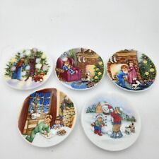 Hallmark Vintage Mini Plate Christmas Keepsake Porcelain '87, '88, '89, '90, '91 picture