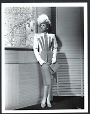 Lucille Ball in snazzy dress looks at map VINTAGE ORIG PHOTO picture