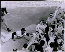 LG890 1970 Wire Photo GEORGE SCOTT Diving Catch BOSTON RED SOX Hit by DUKE SIMS picture