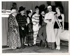 LD303 Original Photo MYSTERY GIRL OF 1947 MYSTERY WRITERS OF AMERICA CLUES PARTY picture