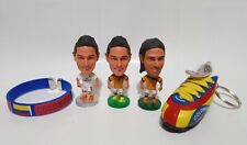 5 COLOMBIA GIFTS: 2 COLOMBIA BRACELET AND KEYCHAIN, JAMES-FALCAO FIGURINES (3) picture