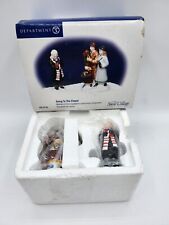 DEPT 56 SNOW VILLAGE GOING TO THE CHAPEL 5476-3 SET 2 In Box Figures picture