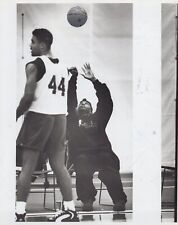 Rick Fox NBA Celtics (1994) ❤ Basketball Sport Press Original Photo K 356 picture