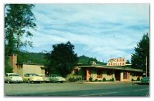 Vintage 1960s- Crab Broiler Restaurant - Seaside, Oregon  Postcard (Posted 1960) picture