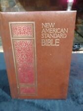New American Standard Bible Giant Print Nelson 522 br 1985 picture