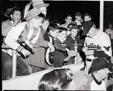 Dizzy Dean Former St Louis Cardinals' Pitching Dallas 1950 OLD PHOTO picture