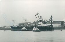 Cyprus MV Dali, british tugs sun thames and sun surrey 1998 ship photo picture