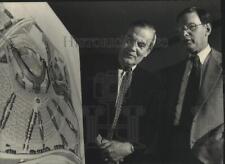 1989 Press Photo Jack Pelisek, Bud Selig look at plans for new Brewers stadium picture