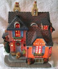 Lemax 2011 Lighted Ceramic Christmas Decorated Family Home. picture