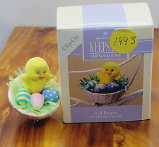 LIL PEEPER Clip On Hallmark Keepsake Ornament 1993 Easter Collection Basket Fun picture