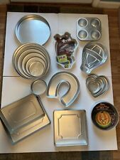 Vintage Wilton Cake pans lot of 18 Pans Mostly 1971, 15 Separator Plates picture