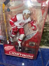 AUTOGRAPHED McFarlane Toys 2003 NHL Series 6 Detroit Red Wings Nicklas Lidstrom picture
