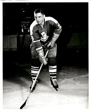 PF19 Orig Photo FRED GLOVER 1963-64 CLEVELAND BARONS PLAYING COACH & RIGHT WING picture