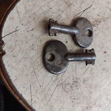2 Vintage Unmarked Yale Open Barrel Trunk Keys picture