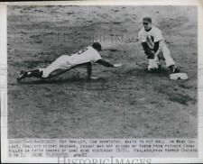 1950 Press Photo Cubs Ray Smalley Waits to Tag-Out Phillies' Mike Goliat picture